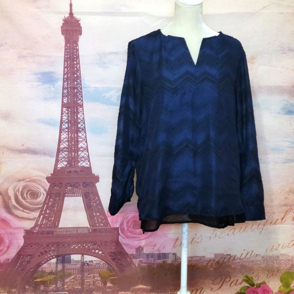 The Limited top - Picture 1 of 7